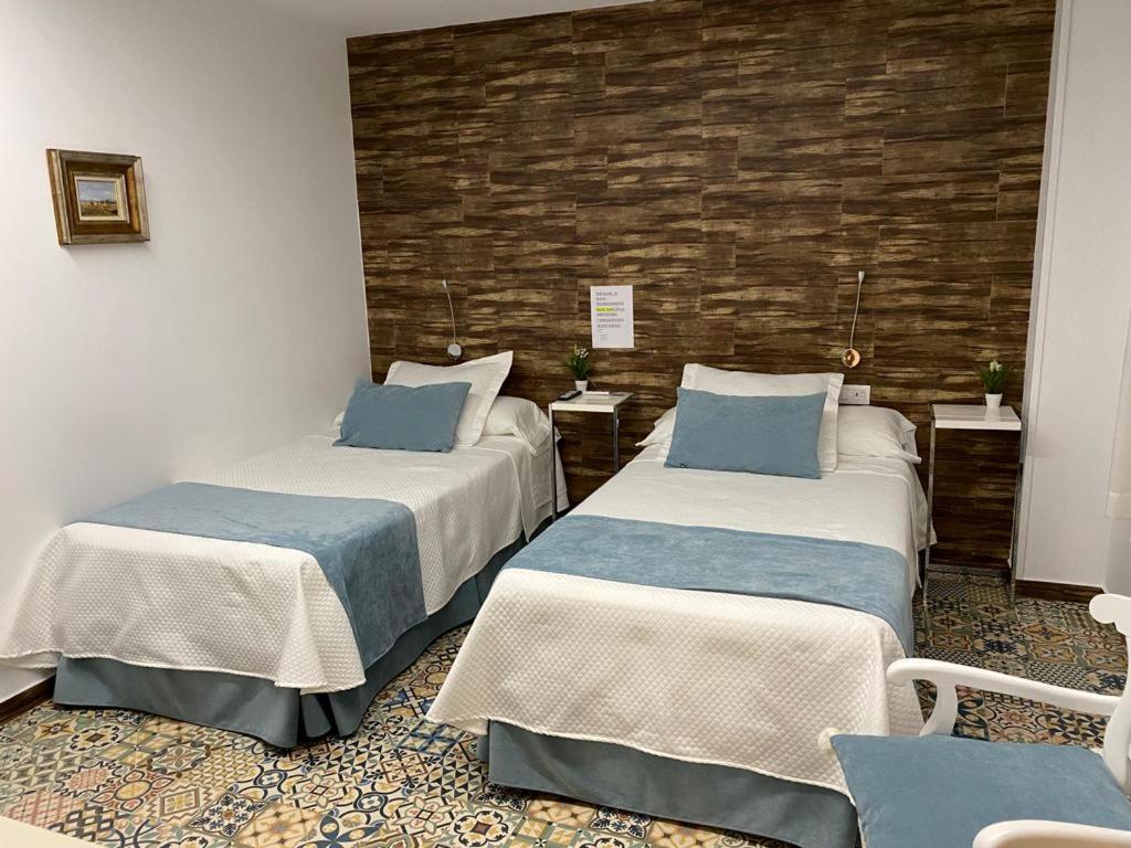 Hostal La Batuta Mogente المظهر الخارجي الصورة