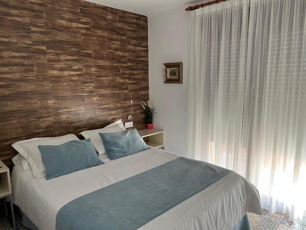 Hostal La Batuta Mogente المظهر الخارجي الصورة